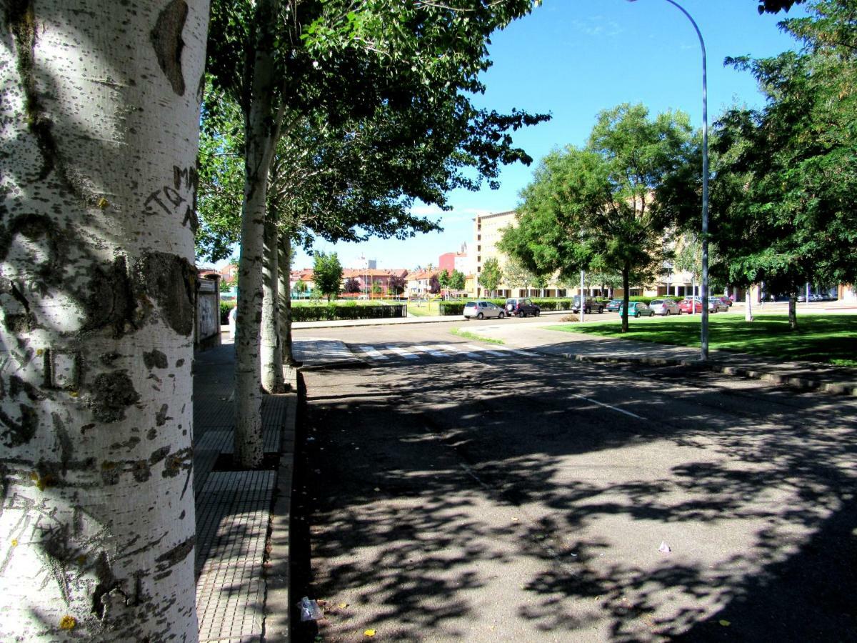 レオンWww Parques De La Catedral Travel Com Parking Privado Gratisアパートメント エクステリア 写真