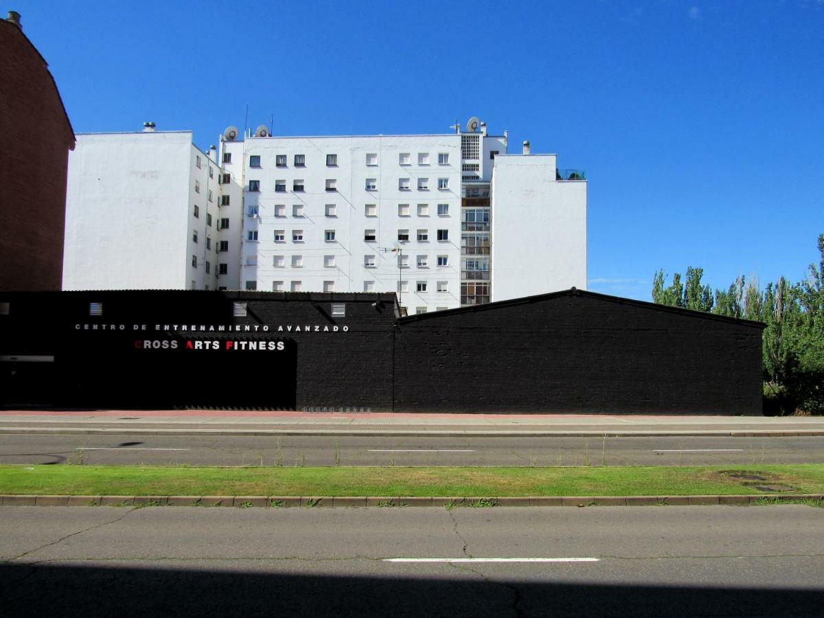 レオンWww Parques De La Catedral Travel Com Parking Privado Gratisアパートメント エクステリア 写真